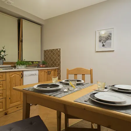 Apartart Apartman *